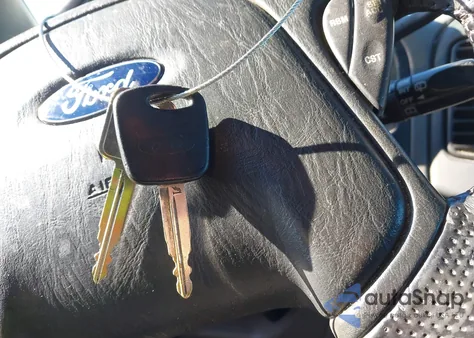 2002 Ford Escape Xlt из США, поврежденный, VIN 1FMCU04132KA79686